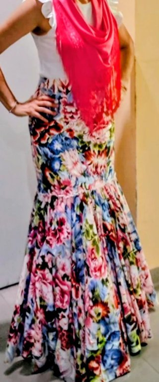 Falda Flamenca 38/40, regalo pendientes y flor