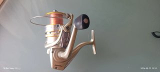 Carrete de pesca Yuki Runner 6000