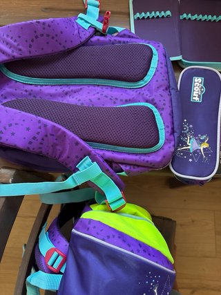 Conjunto escolar Scout de Alta Gama