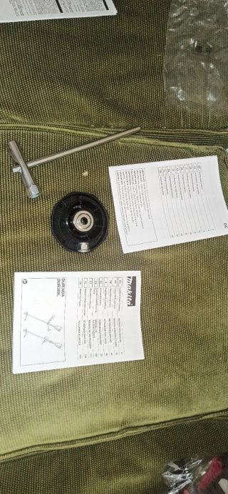 Desbrozadora Makita modelo DUR369A, 36V.