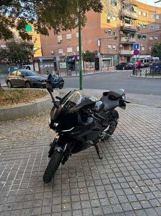 YAMAHA R 125 2025