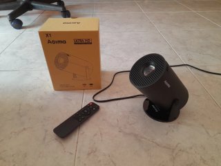 Proyector portátil 4K soporte