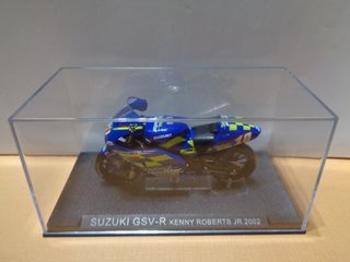 SUZUKI GSV-R – KENNY ROBERTS JR. 2002 (1/24)