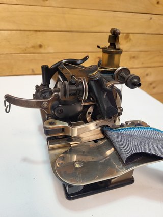 Máquina de coser Overlock Merrow