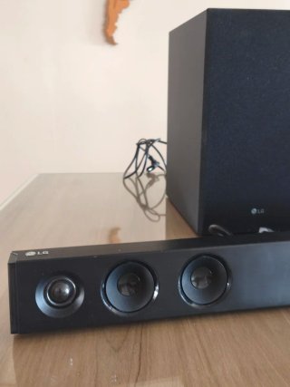 Barra Sonido LG SJ3 + Subwoofer Inalambrico