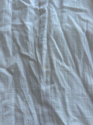 Vestido de verano blanco con abalorios
