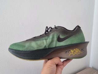 T43 Nike Zoom Vaporfly Next% 4