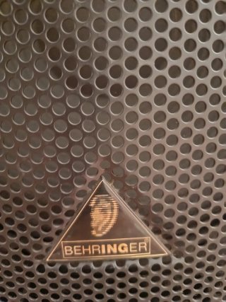 2 Altavoces Behringer 800W