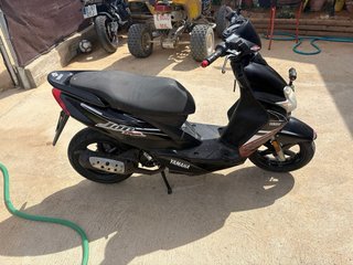 Yamaha Jog RR Negra