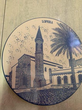 Plato decorativo Lopera Jaén pintado a mano