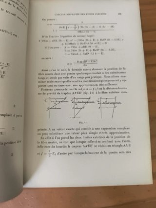 Libro antiguo (1909) Construcción