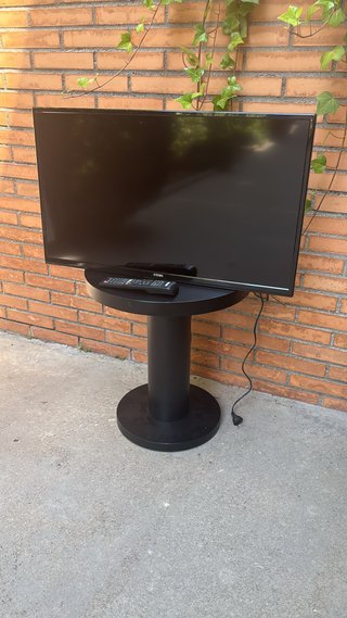 Televisor de 30 pulgadas marca INVES ECI