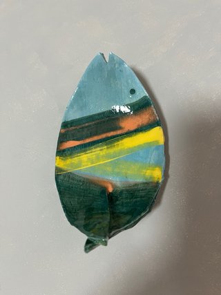 Jabonera artesanal de cerámica con jabón vegano