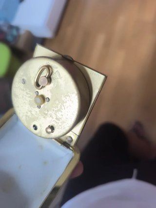Reloj de cuerda Europa antiguo