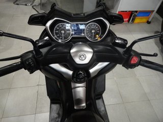 Yamaha X-MAX 125