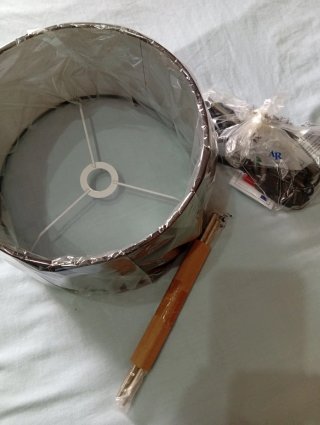 Lámpara de mesa nueva