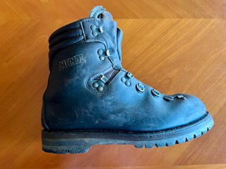Botas de montaña Meindl negras
