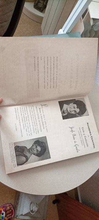 Libro antiguo Corte y Confección - Josefa Durán