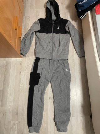 Conjunto Chándal Jordan Negro y Gris