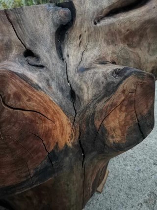 Mesa centro madera maciza y cristal única