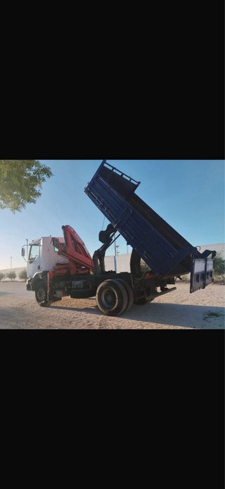 Renault grua y basculante