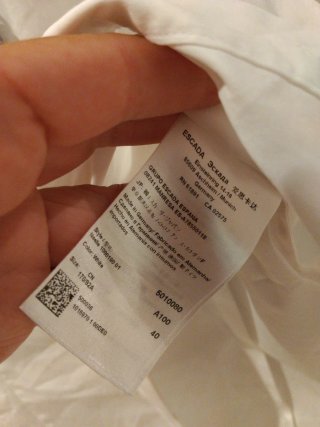 Camisa blanca con pedrería