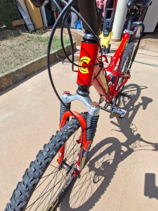 Cannondale Super V400SL Roja
