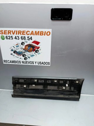Moldura Puerta Trasera derecha Cayenne 2012