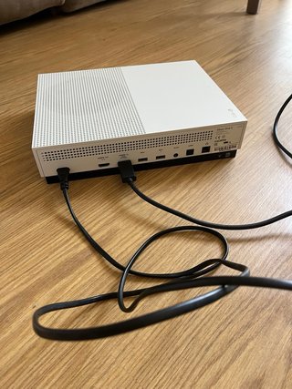 Xbox One S Blanca + FIFA 23 + GTA