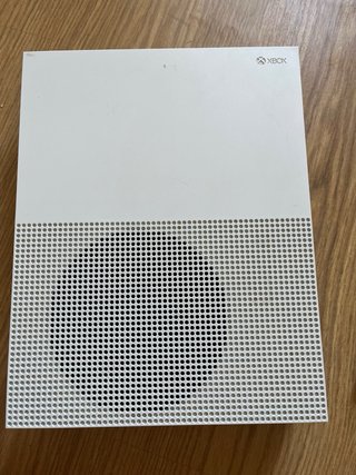 Xbox One S Blanca + FIFA 23 + GTA
