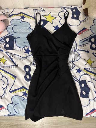 Vestido negro corto