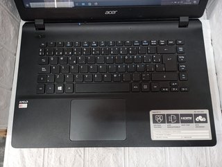 Portatil Acer ES1-522 (1881)