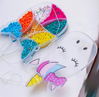 CAJA UNICORNIO con Abalorios de Colores y Letras