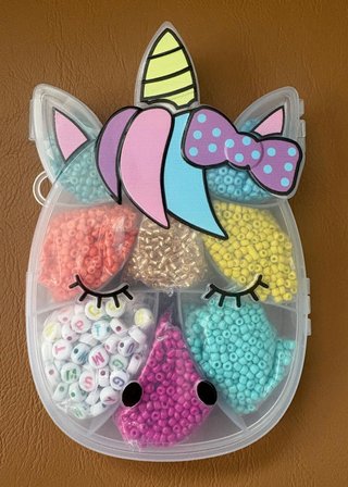 CAJA UNICORNIO con Abalorios de Colores y Letras