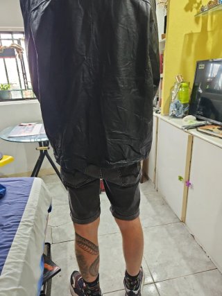 Chaqueta de piel R&G Negra
