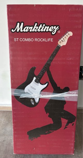 Guitarra Marktinez NUEVA
