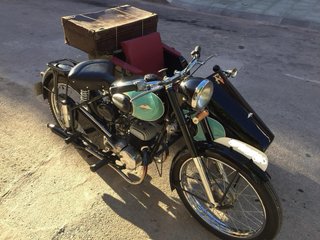 Aleu con sidecar