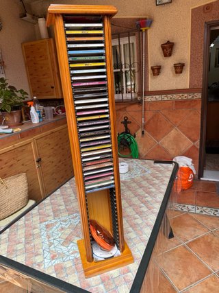 Torre para 48 CDs