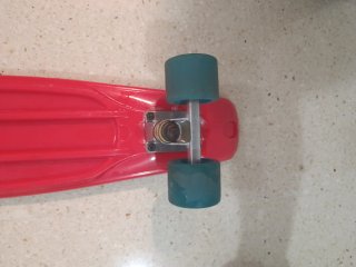 Monopatín rojo
