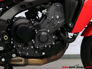 YAMAHA TRACER 9