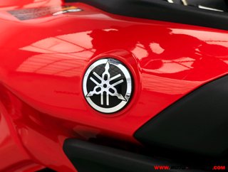 YAMAHA TRACER 9