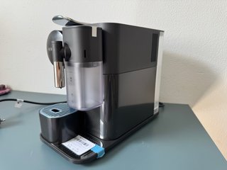 Nespresso Lattissima One DeLonghi  3 años garantia