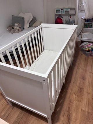 Dos cunas de ikea como nuevas. Vendemos mas cosas