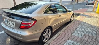 Mercedes-Benz Clase C 2004