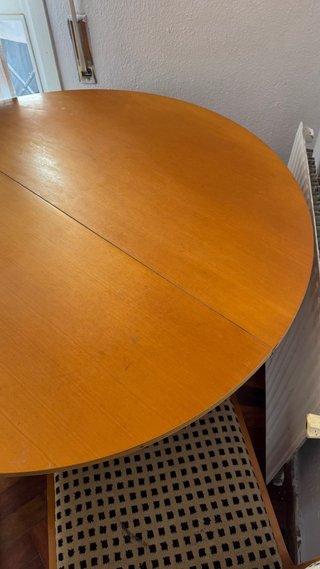 Mesa redonda madera y 4 sillas