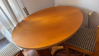 Mesa redonda madera y 4 sillas