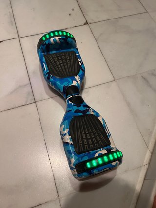 Hoverboard azul con silla