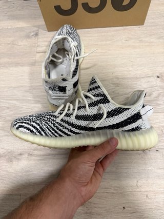 Adidas Yeezy 350 V2 Zebra 45 1/3