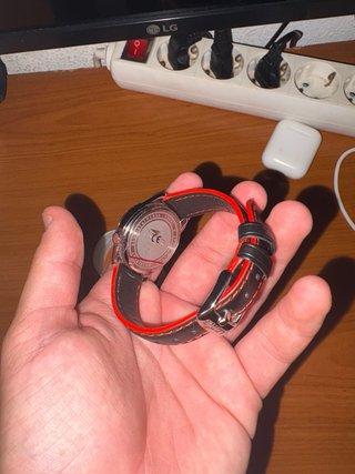 Reloj Lotus Negro y Rojo