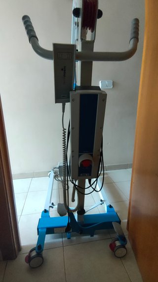 Grúa eléctrica Tecnimoem 135 Mini con arnés